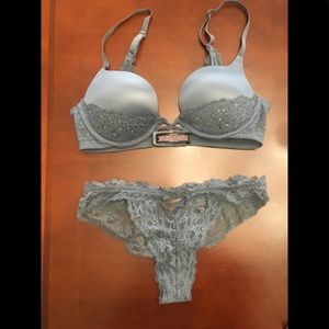 Victoria’s Secret Bra and Underwear Set 32C